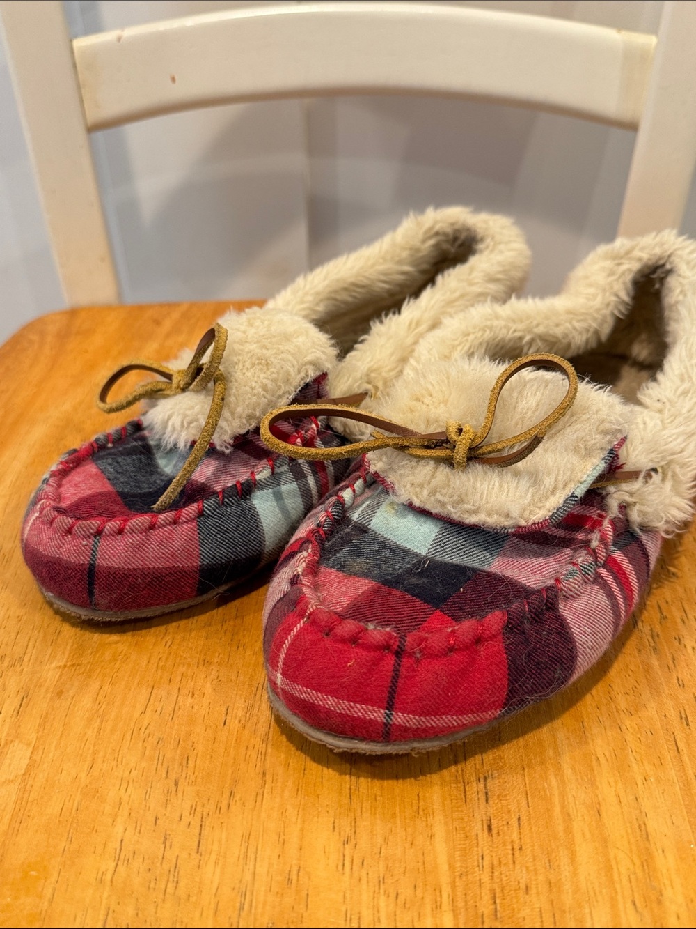 Talbots Red Plaid Faux-Fur Lined Moccasin Slippers - Picture 6 of 6